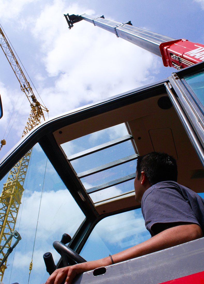 Maquinaria hidráulica de construcción protegida con Hydraulic HT-10